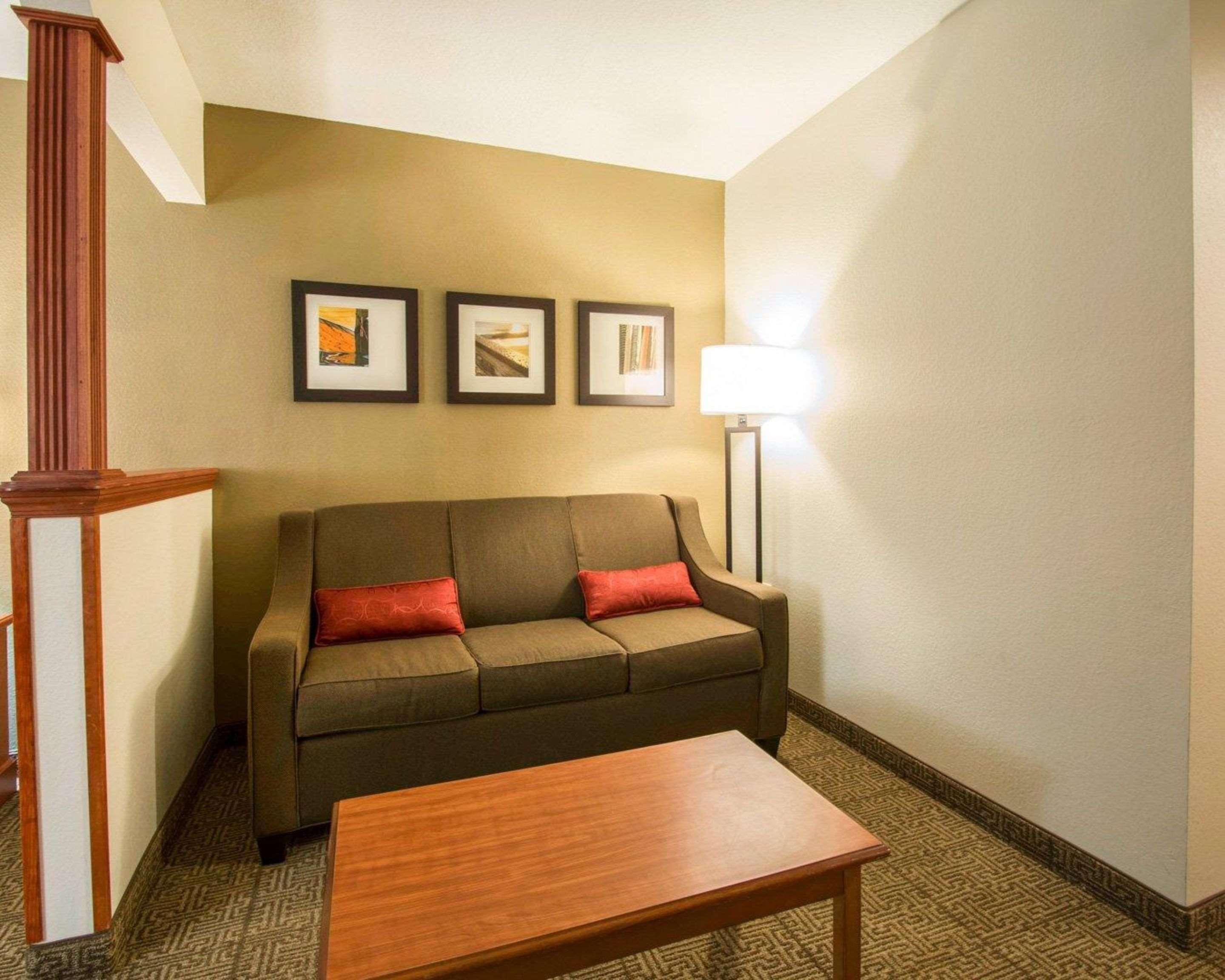 Comfort Suites Fort Pierce I-95 Exteriör bild