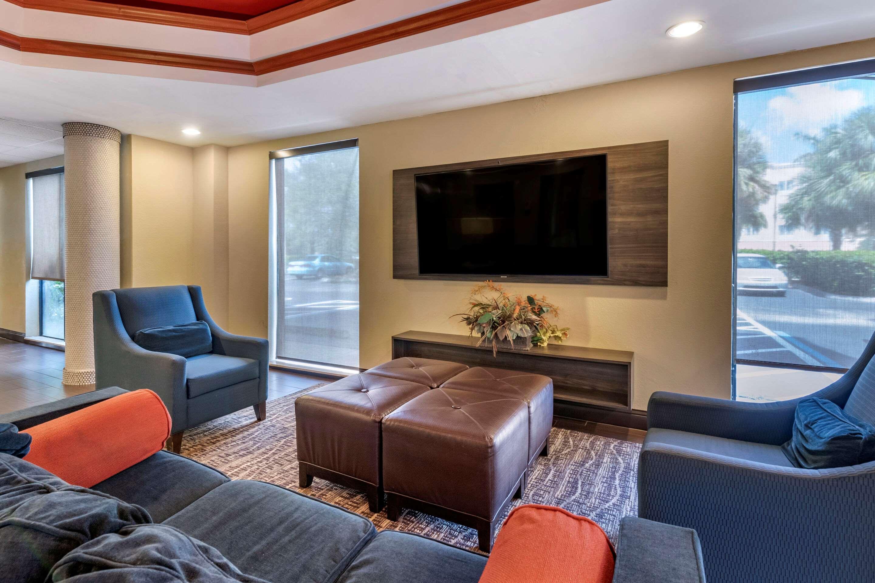 Comfort Suites Fort Pierce I-95 Exteriör bild